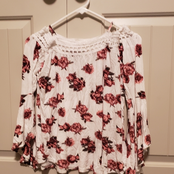 Rue 21 Over the Shoulder Blouse - Picture 2 of 3
